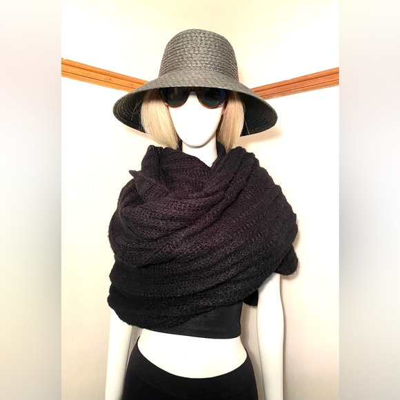 KENNETH COLE - Kint Shawl - Picture 9 of 9